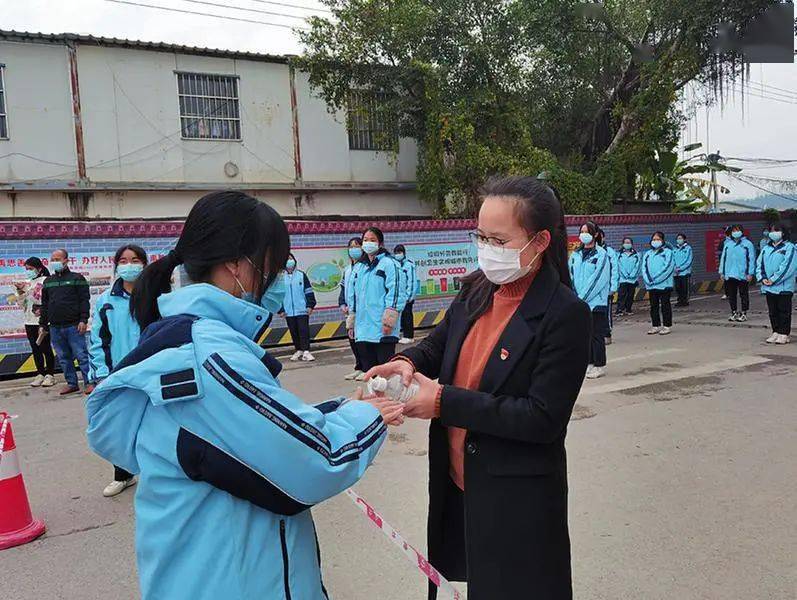 见习记者赵凤霞通讯员刘莉 周丽珊 梁证钧 粟惠娟 刘心仪 李恬 李俊健