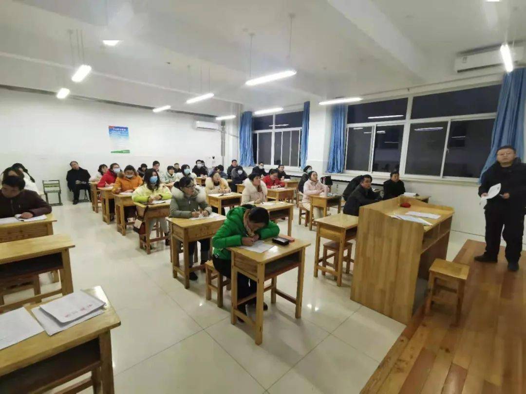 深研精教凝聚共识郓城一中召开教育教学研讨会