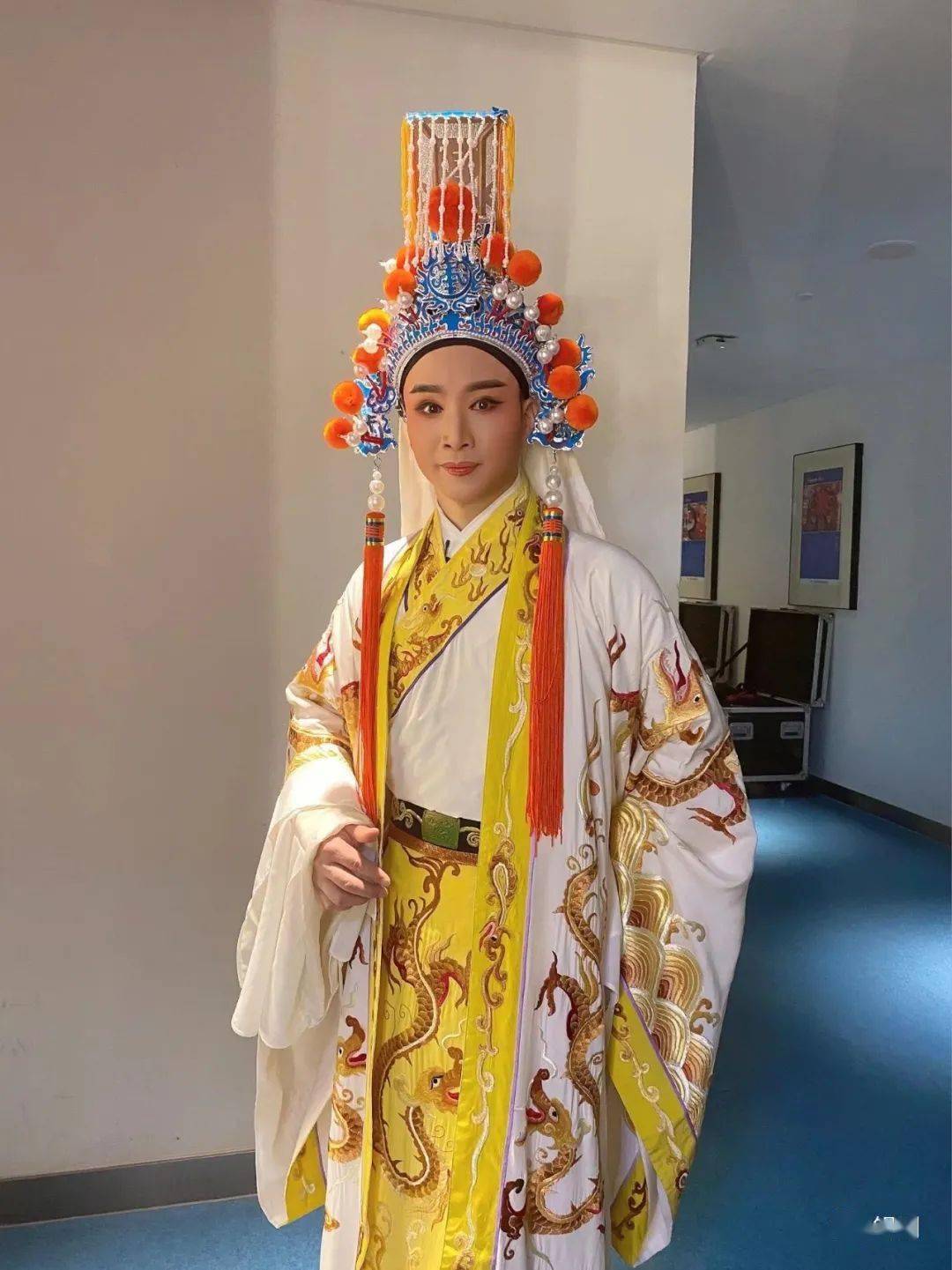 太神奇了,揭秘戏曲妆的全过程_化妆