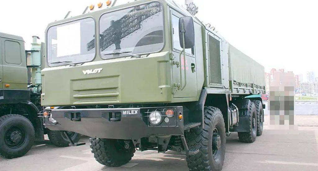 白俄罗斯的铁憨憨 明斯克mzkt-6001 6x6多用途卡车