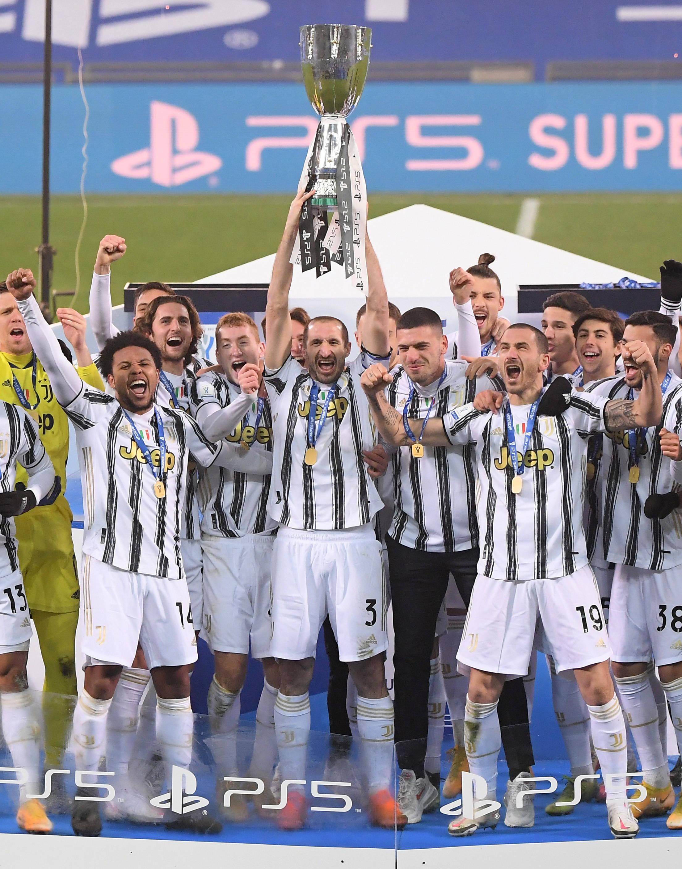 足球意大利超级杯尤文图斯夺冠