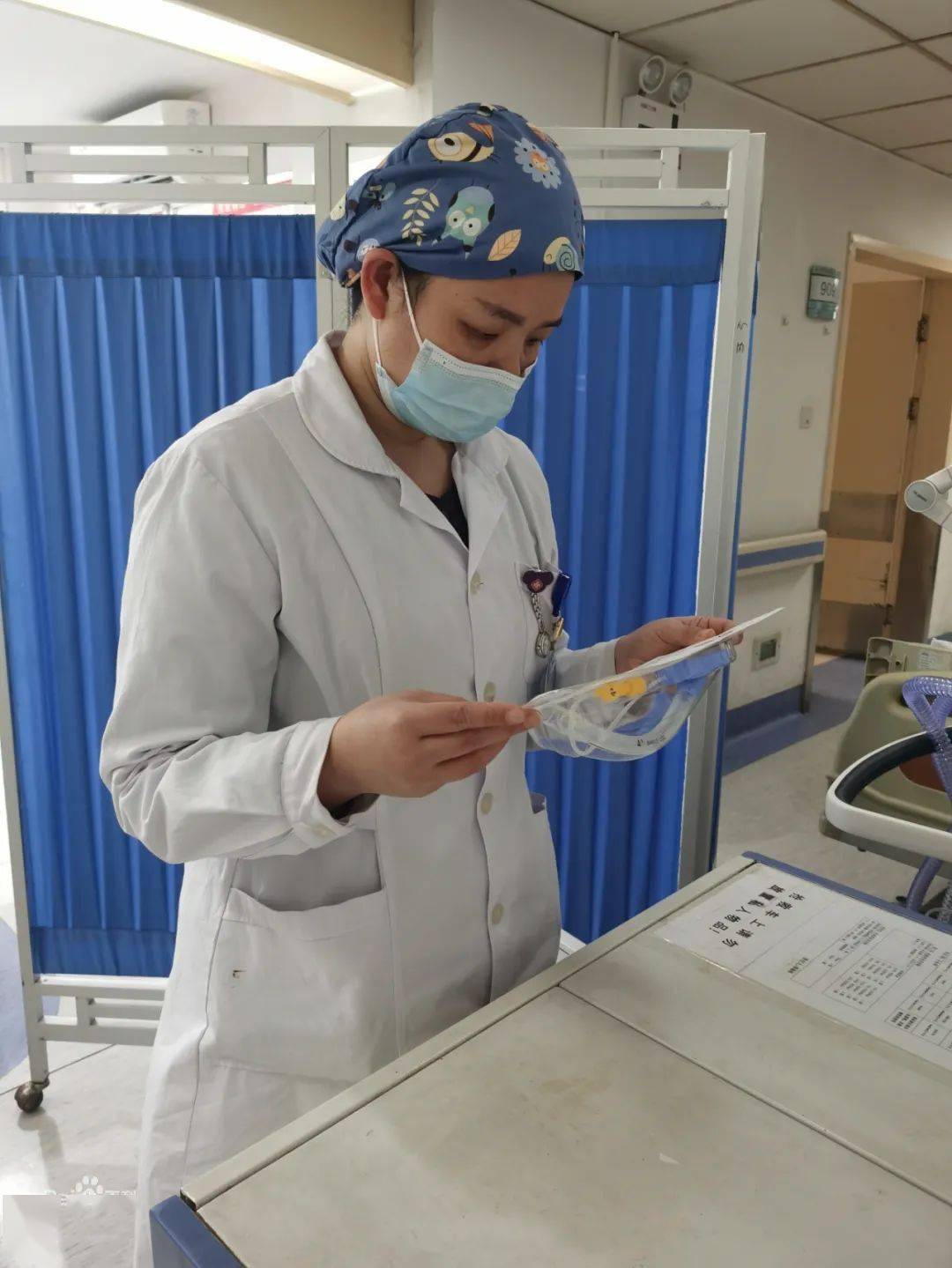 苏洁 饰 自己武汉市红十字会医院护士长在抗疫一线工作31天看了这部