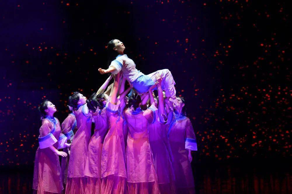 演出回顾苏州大型原创舞剧河首演圆满成功即将开启保利院线全国40城