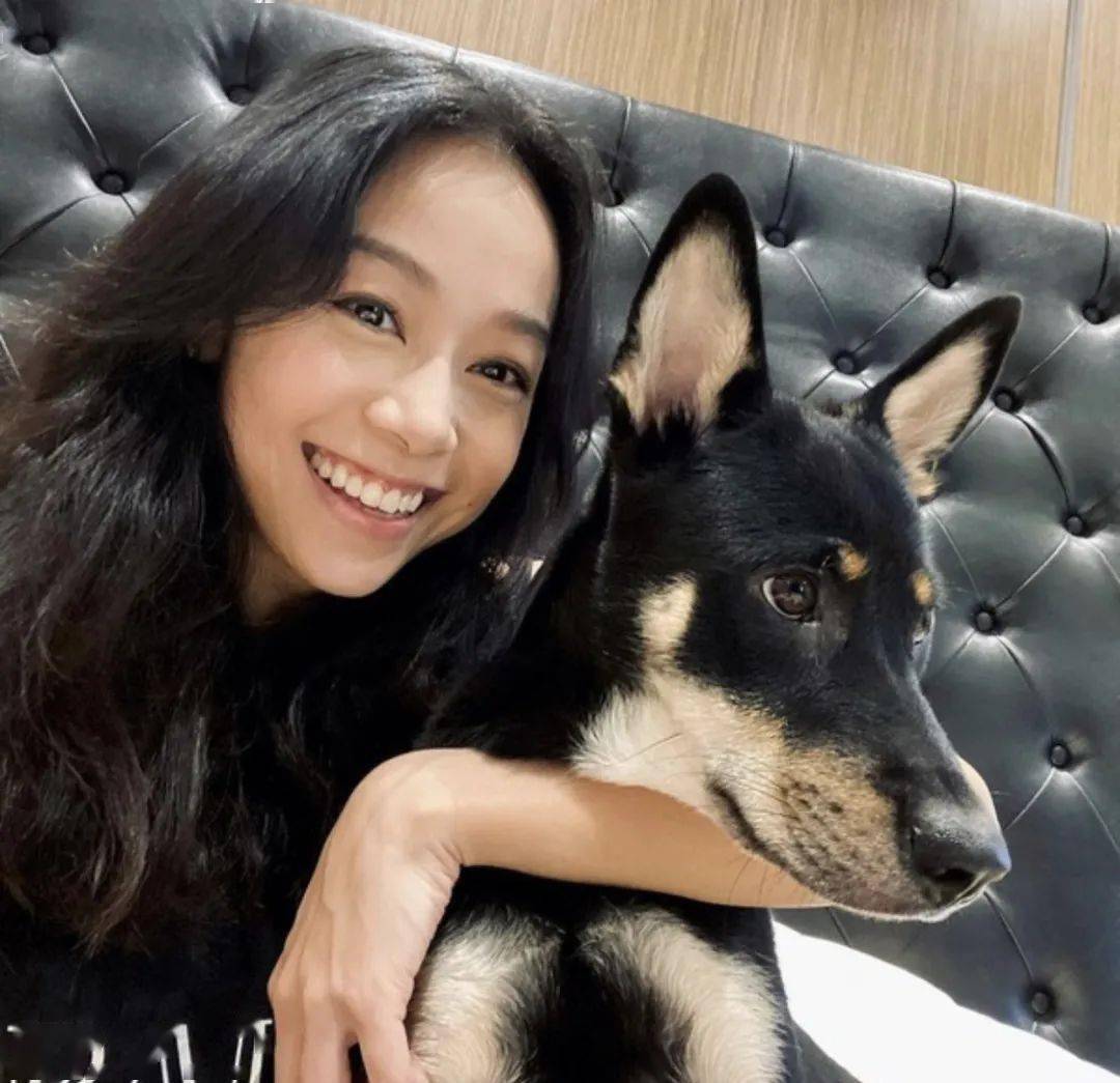 黄心颖高调发文贺32岁生日 未受长约困扰:感谢大家的祝福