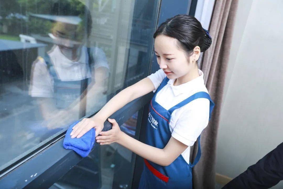 安心找家政幸福购生活三替集团上演家政年货盛宴