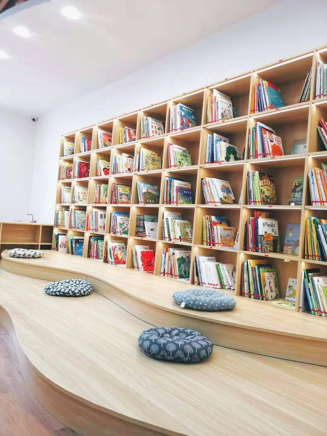 小灯塔绘本馆已上线!
