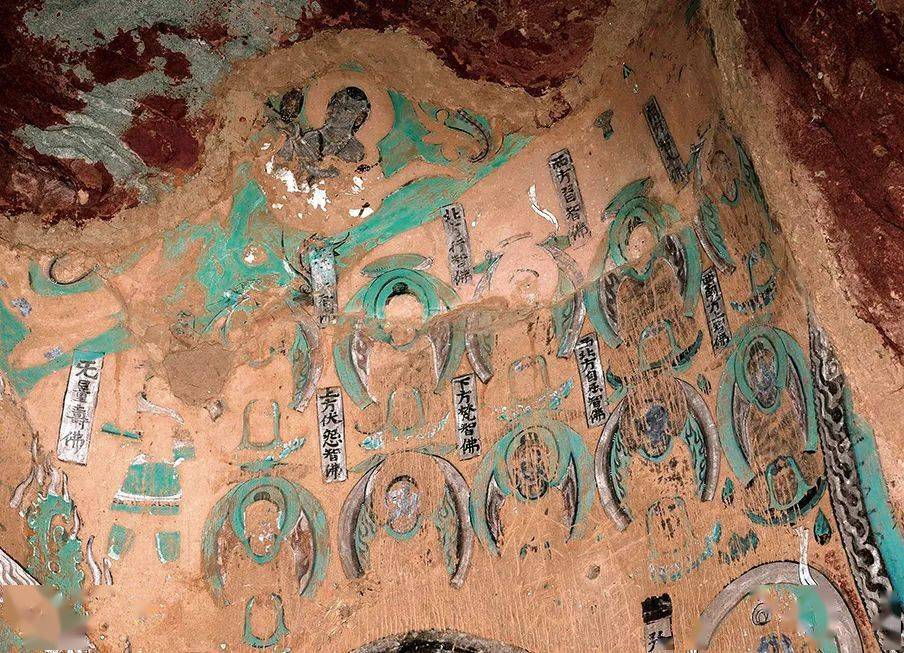 00元《丝绸之路石窟艺术丛书——炳灵寺石窟·169窟 西秦》340.