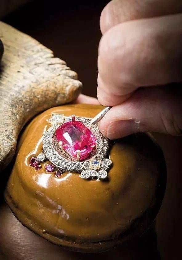 古代中国红宝石又称光珠红宝石历史由来