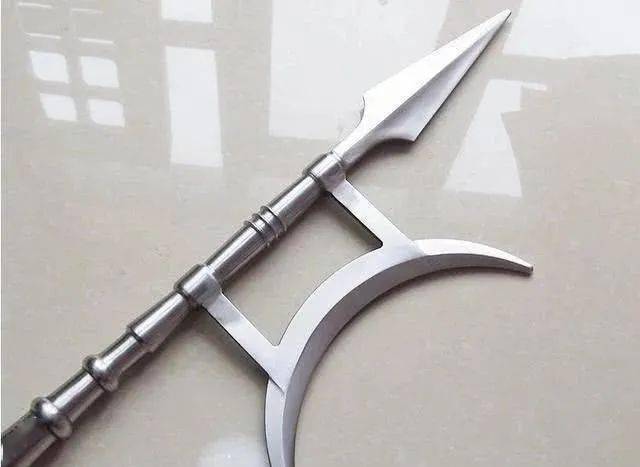 吕布 被杀死后 方天画戟到底去哪里了 原来是被此人占为己有 武器