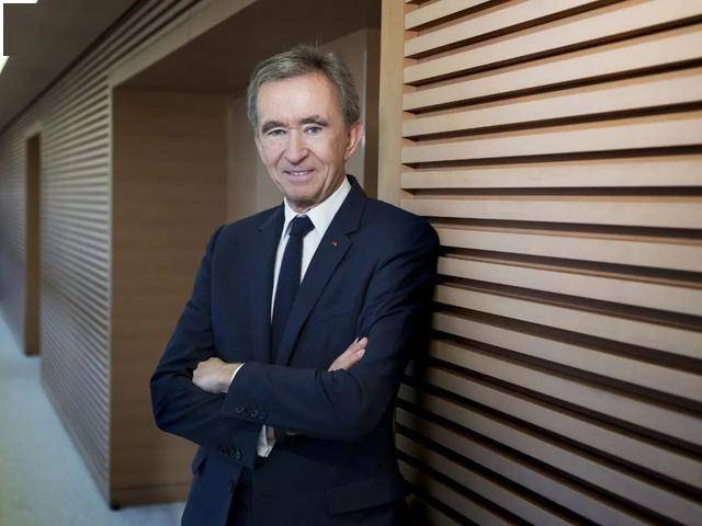 lv的老板竟然也是个购物狂