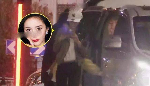 魏大勋杨幂同台演唱 4397ea19bfaa43e2bef6d62366e8fd19.jpeg