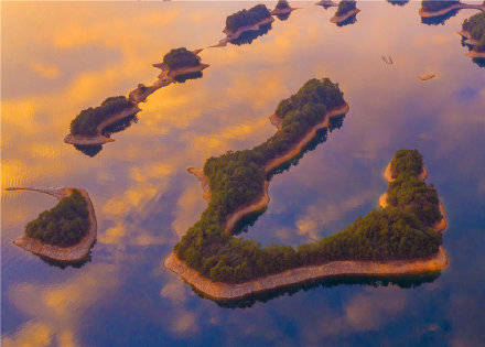 千岛湖绚丽晚霞美如画