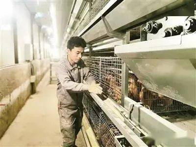 俩户人口修路_修路图片(3)