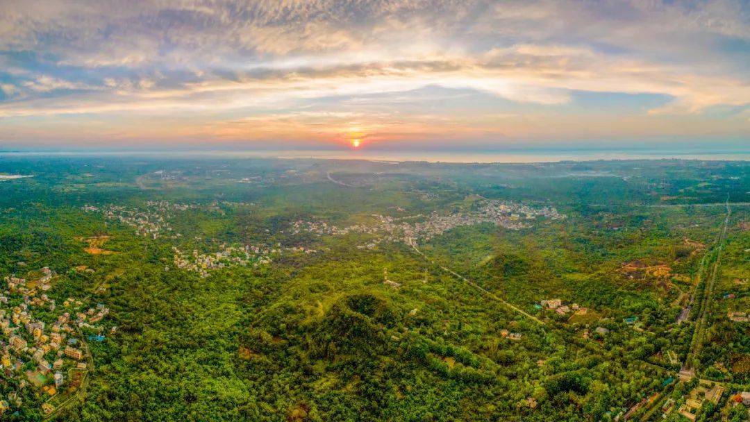同时通过各大媒体平台宣传推广,使"绿水青山就是金山银山"环保理念更