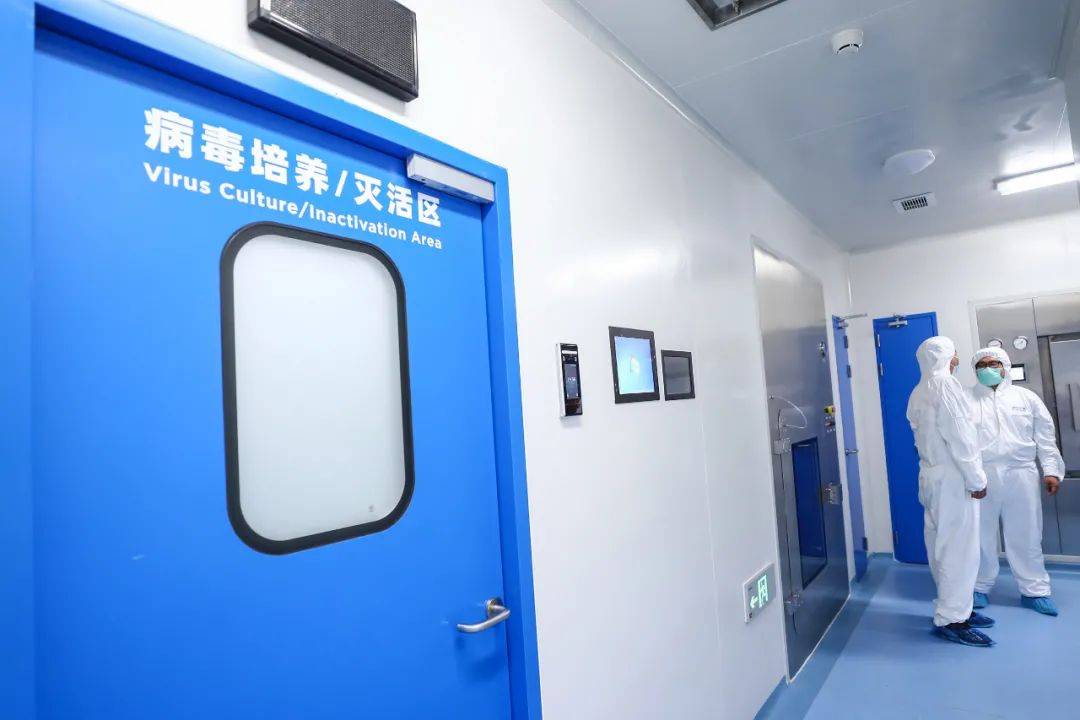 关切|中国新冠疫苗安全吗？有效吗？够用吗？最早“以身试药”的权威专家回应公众关切