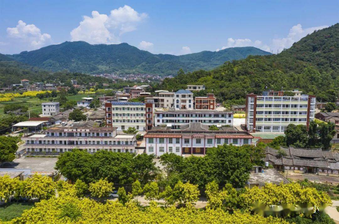 斗南小学2021年春季合同制教师招聘通告