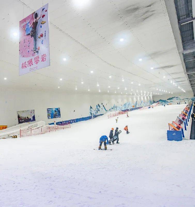 龙兴际华园滑雪场图片