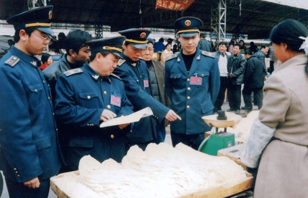 教诲长萦耳畔慈容永驻心田深切怀念老领导郭礼荣