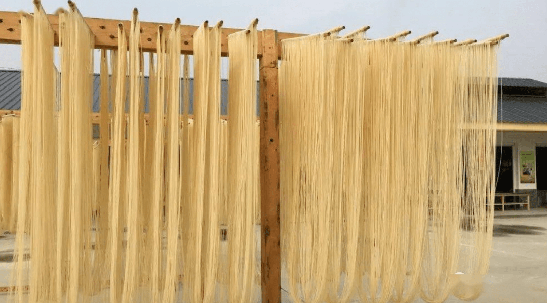 舌尖上的新洲:手工油面