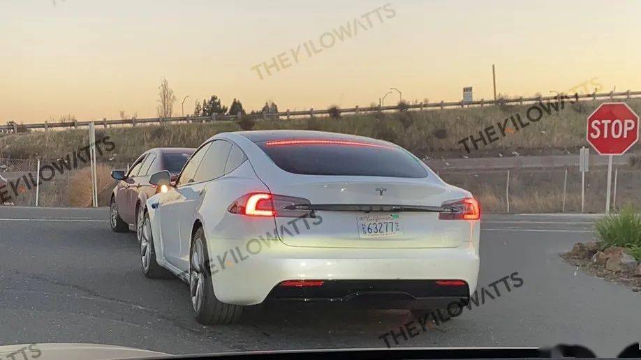 外观变化不大,细节进行微调,改款特斯拉model s大概率长这样