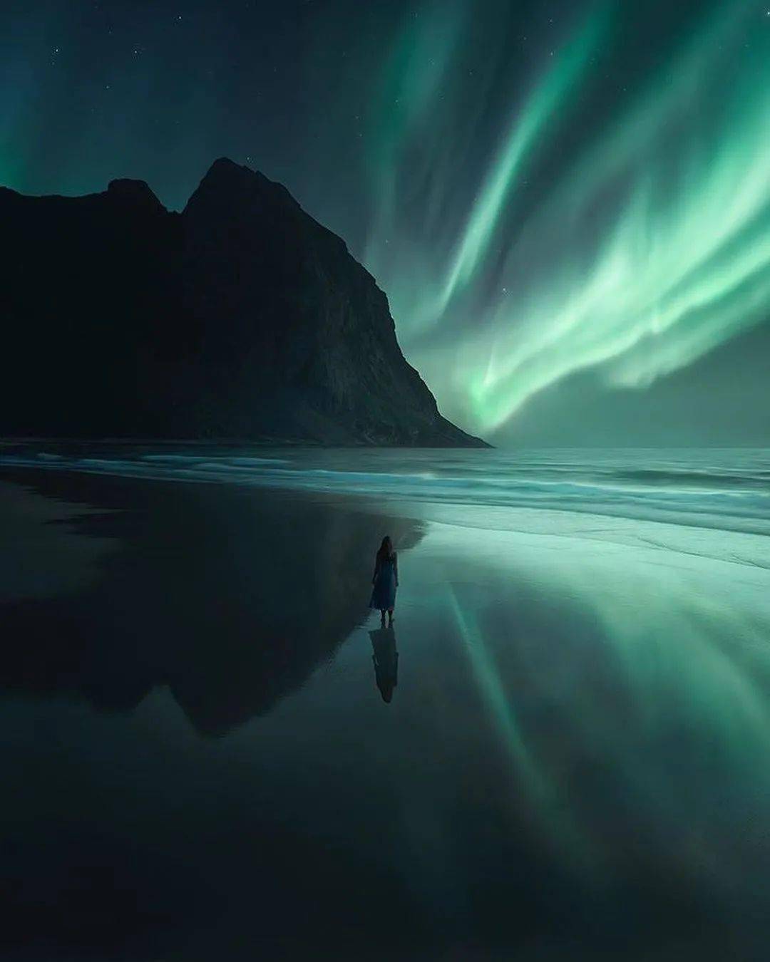 photo:michellevonkalben倘若一个人去寻极光那一定是毕生难忘的记忆
