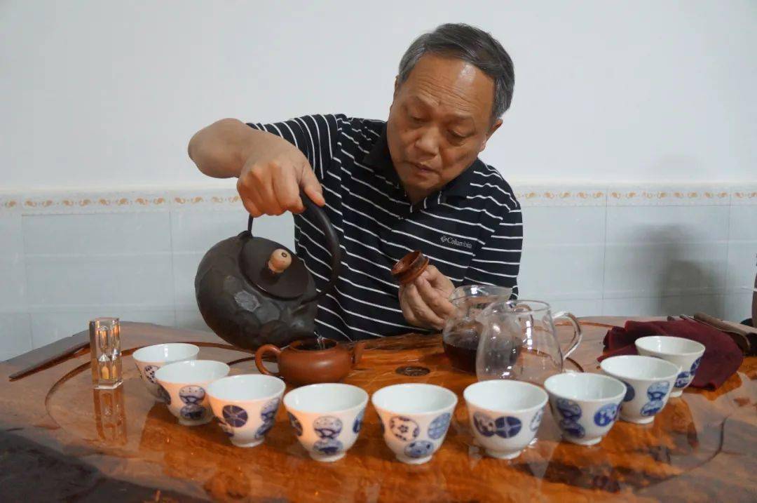泡过老茶,更懂普洱