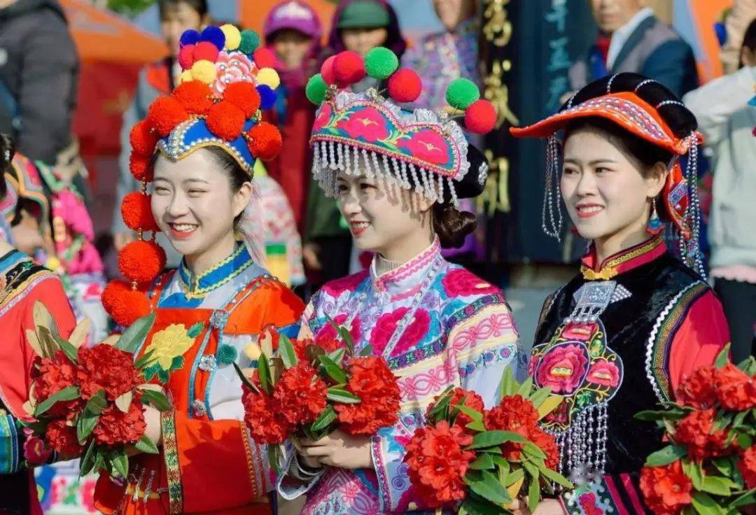 【岁月】了解彝族,从听经典民间故事开始_阿诗玛