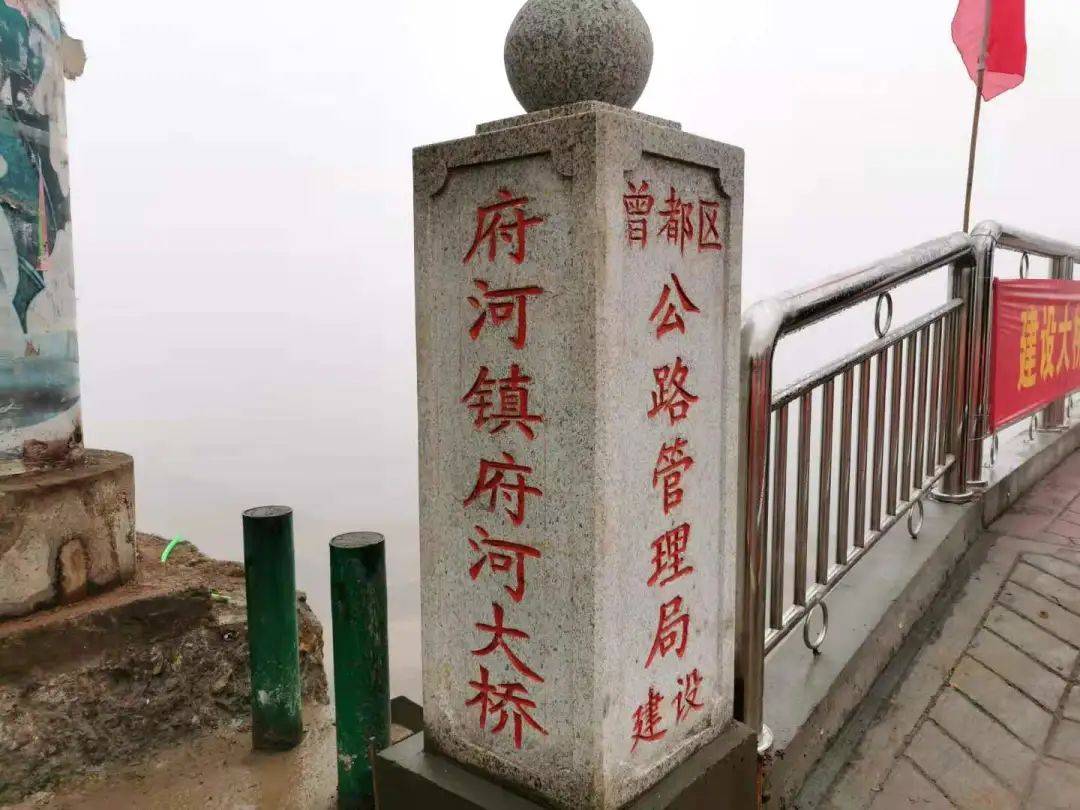 40年来最大洪水！重庆多处知名景点被淹，坐轻轨像在坐船_凤凰网
