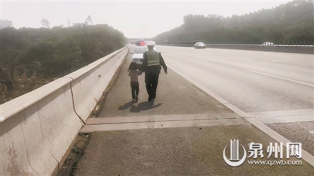 夫妻吵架把女儿扔高速路（图）