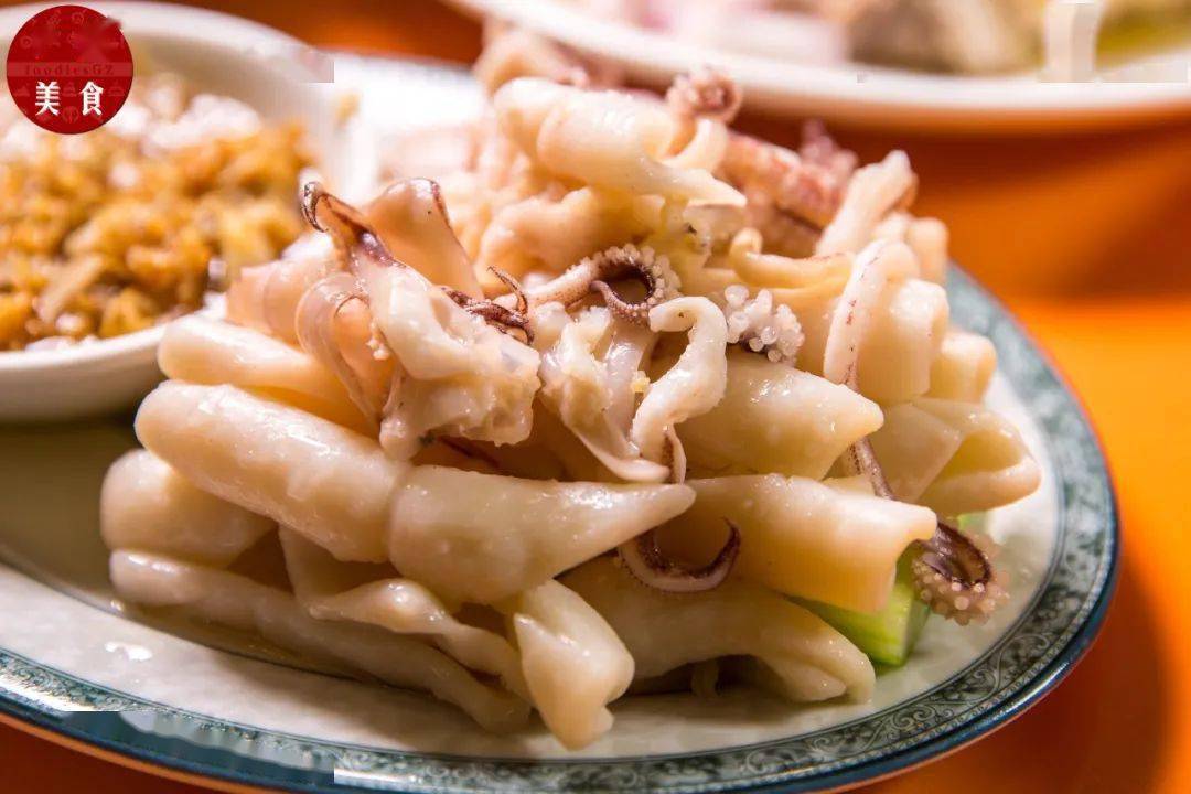 白灼吊片不愧是一道上桌即清盘的镇店招牌菜!