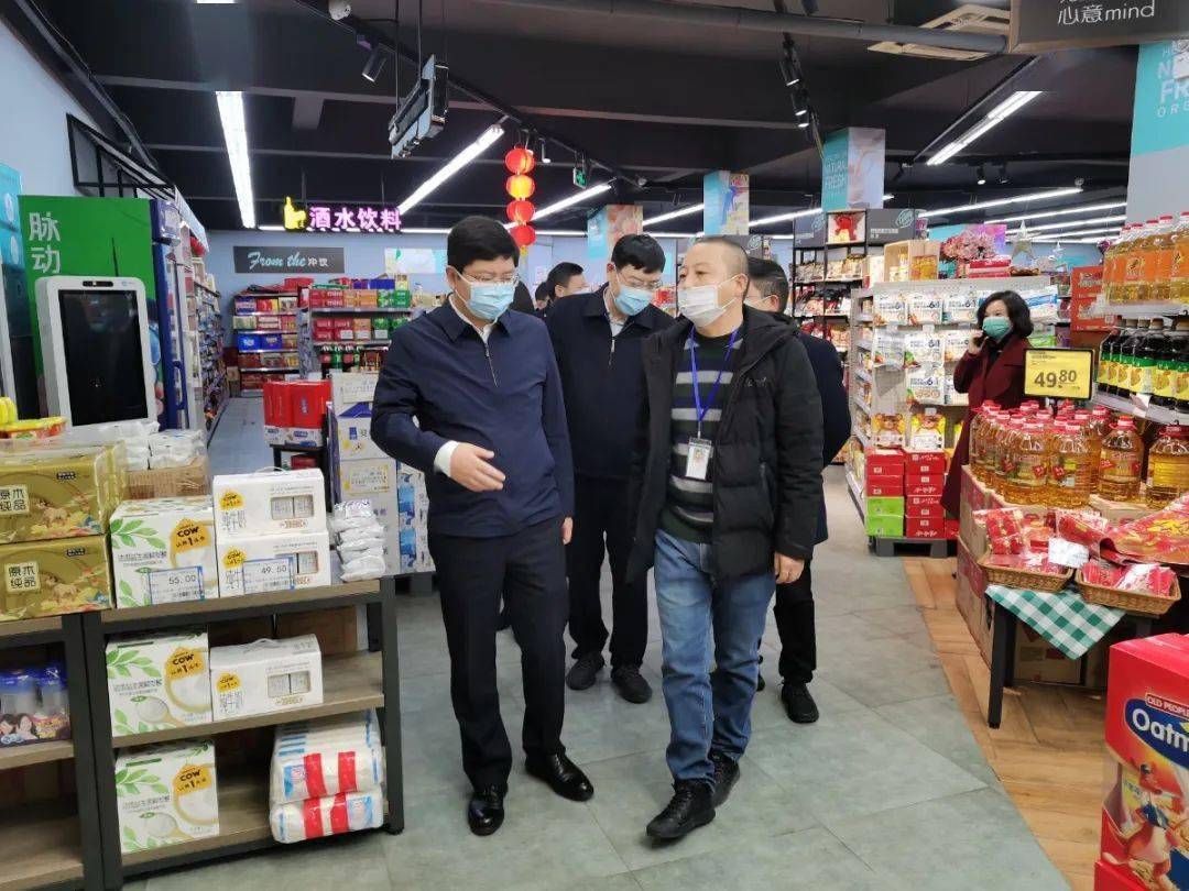疫情防控市委副书记副市长秦猛副市长杨晓峰到尚湖镇督导农村地区新冠