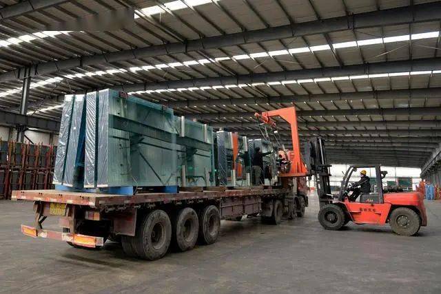 沙河:"中国玻璃城"有序复工保生产.