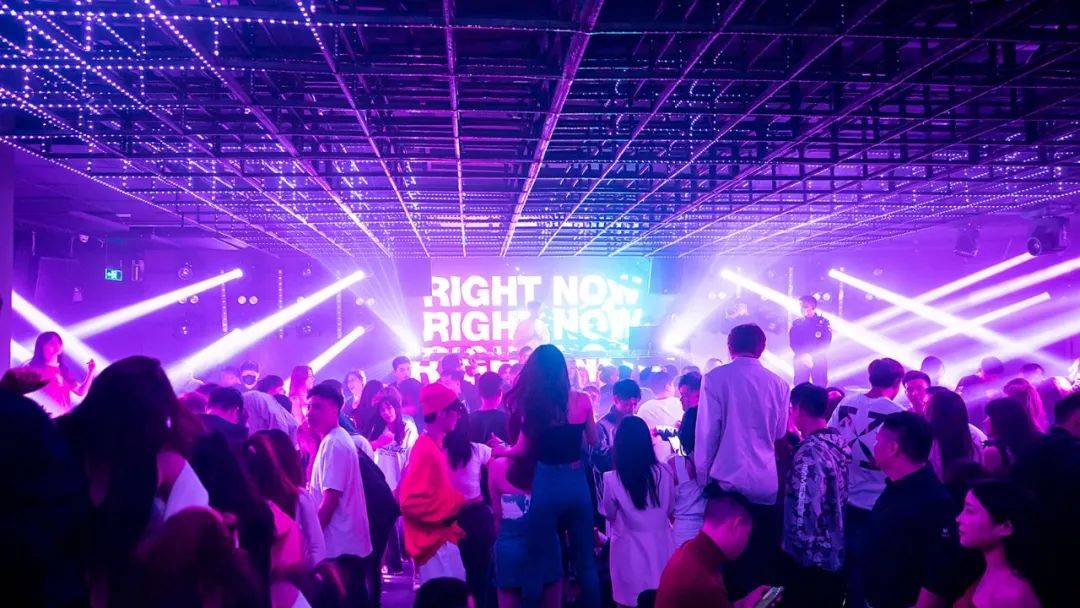 rich club,为繁华的奥永广场注入了新鲜血液,打造了全新厦门夜生活的