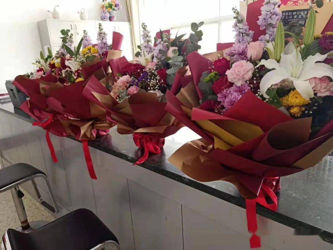 不忘初心牢记使命渔港社区举办2020年终总结表彰大会