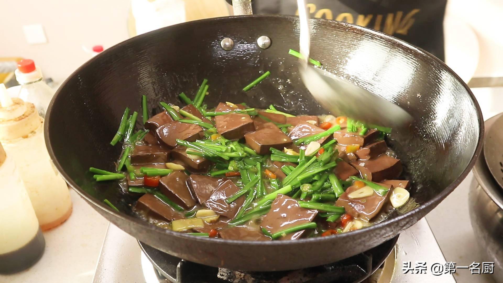 韭菜怎么和牛肉搭着吃_韭菜牛肉和士豆(3)