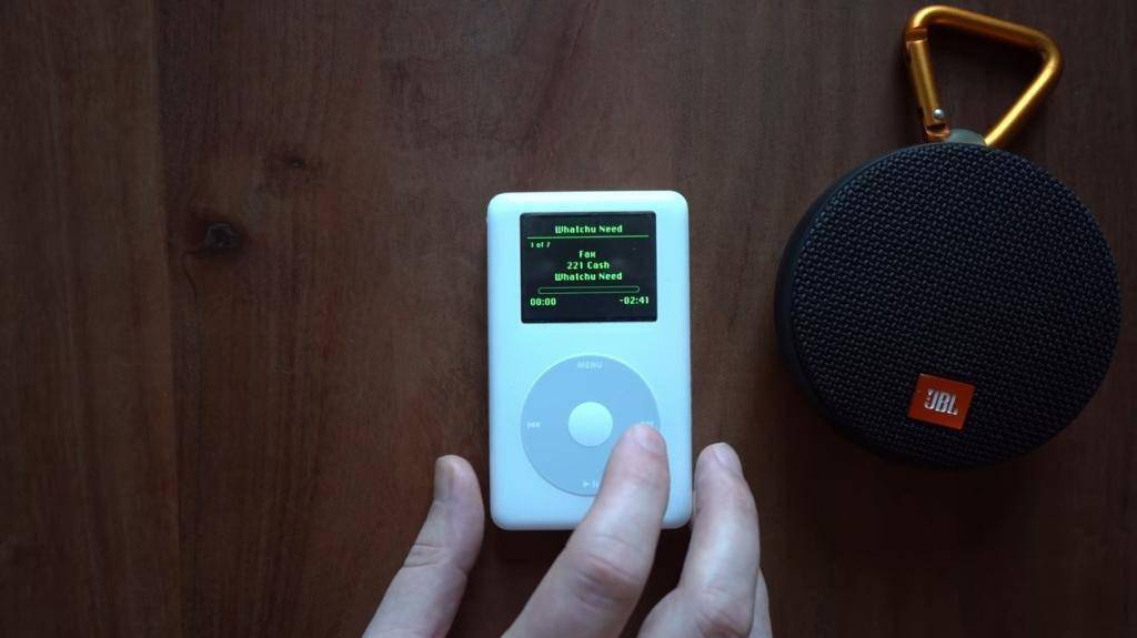 17 年前的苹果ipod Classic 被破解 可播放spotify 音乐 Dupont