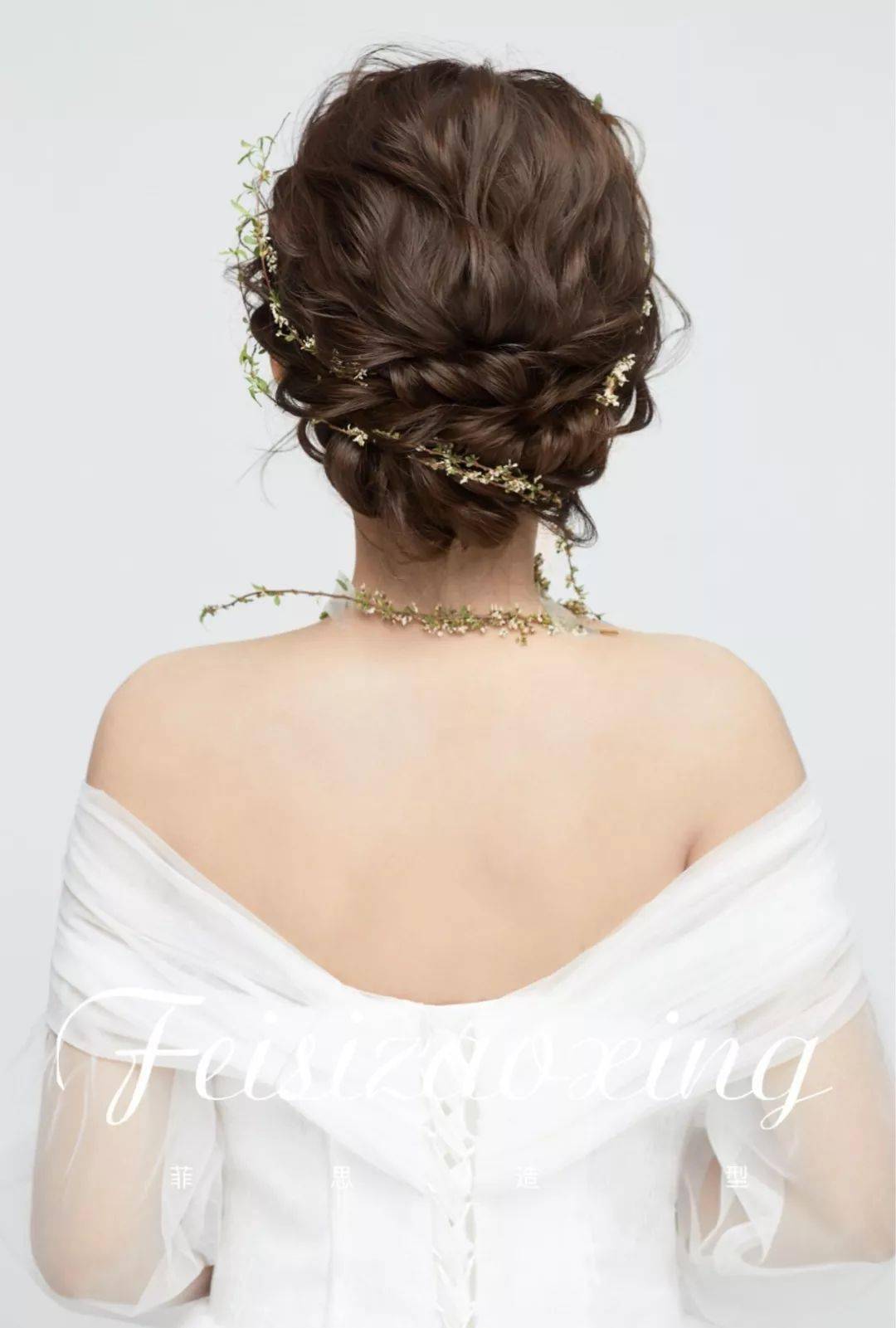 参加婚礼发型简单扎发图片
