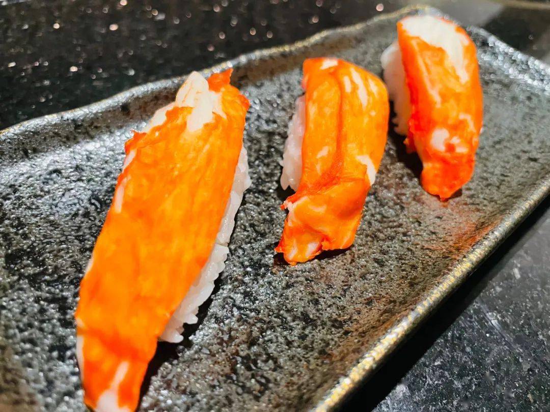 9元享价值180元220元套餐!三文鱼焦糖,三文鱼手握,鲜虾寿司._军舰