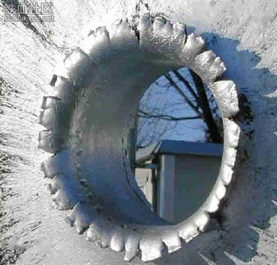 穿甲弹是怎样穿透护甲的