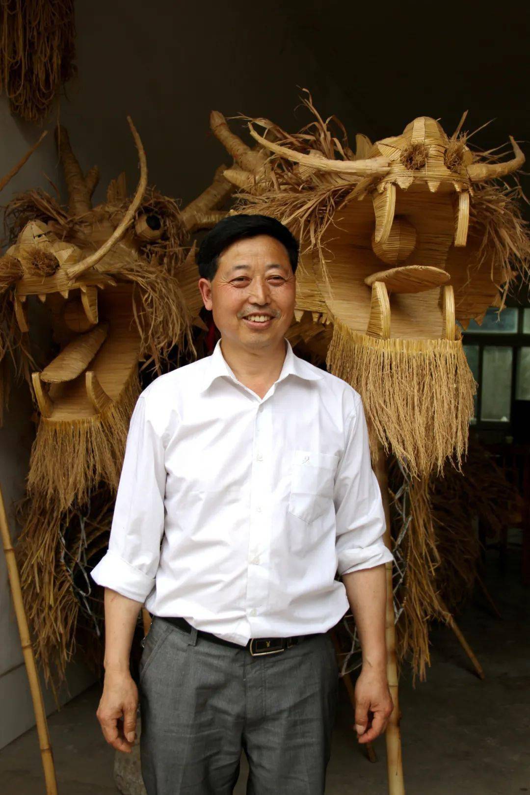 非遗展演走进黄丰草龙