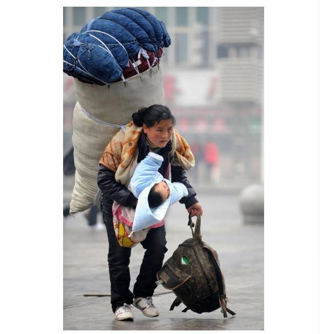 再访凉山“春运母亲”：不知道感动了中国，借钱也要供娃娃读书