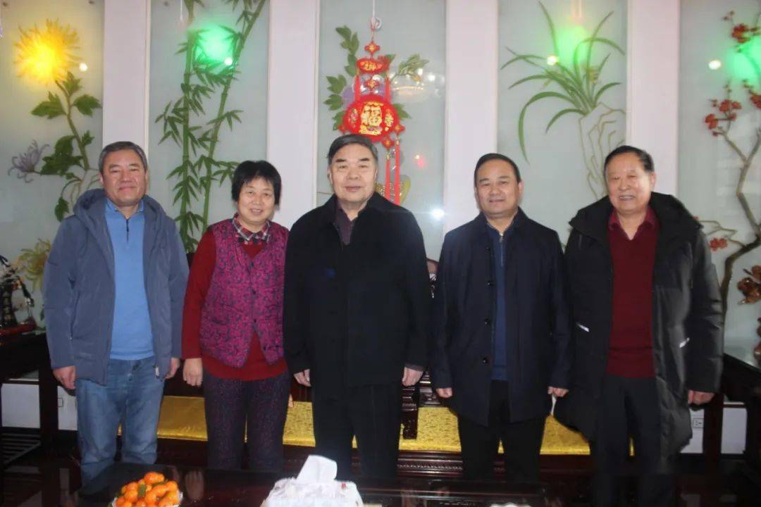 太原市河北商会领导春节前看望山西省市老领导