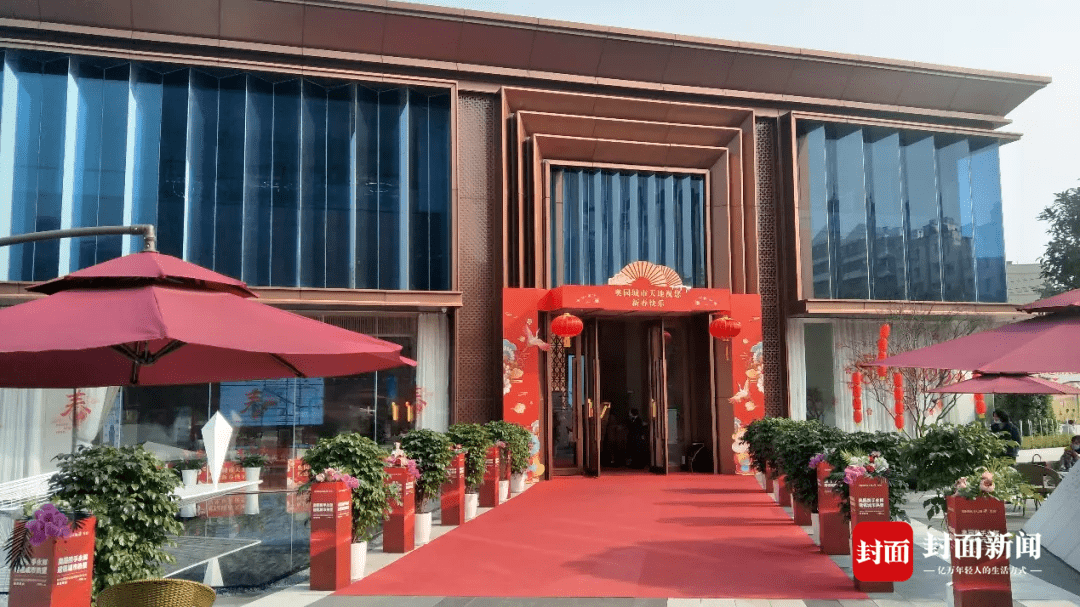 重庆奥园惊现诈骗案在售楼部买房遇骗局5名购房者被骗80万