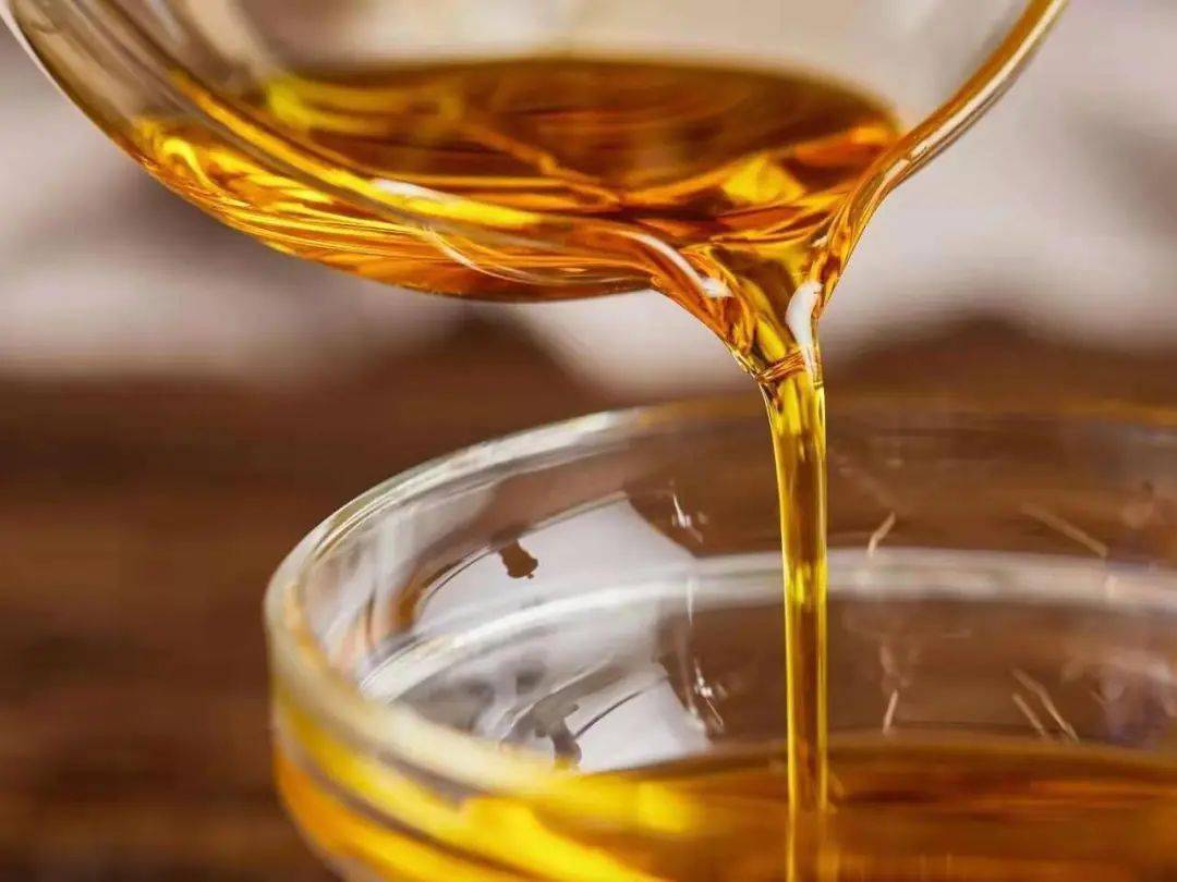 液体黄金冷榨亚麻籽油用好菜做好油呵护全家健康