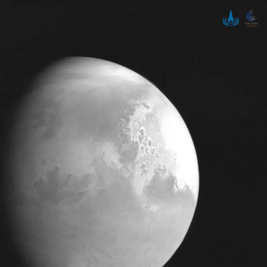阿茜|天问一号完成第四次轨道中途修正 传回首幅火星图像