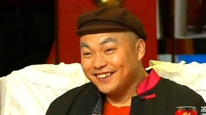 程野扮演耳聋老头拿赵本山和老梁做调侃全场观众爆笑