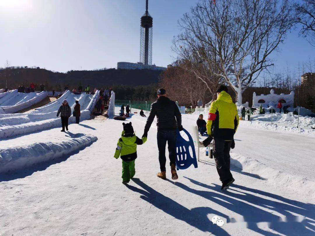 勞動公園冰雪樂園,春節全家嗨玩雪啦~_滑雪