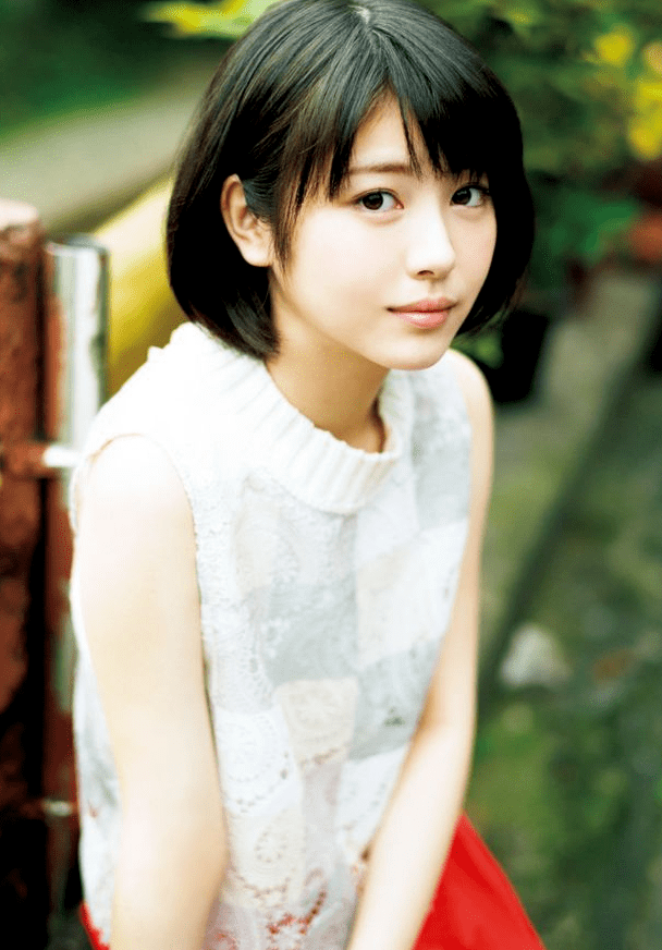 00后的小姐姐这颜值要逆天啊