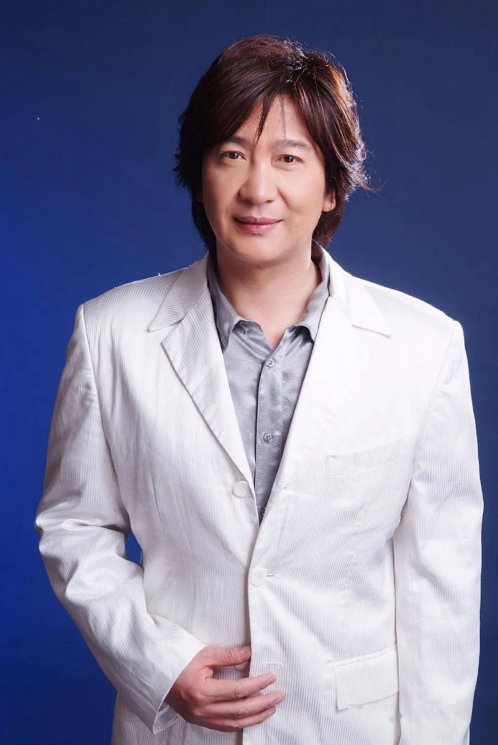 二胡架起中日友好交流新桥梁专访旅日二胡演奏家张滨