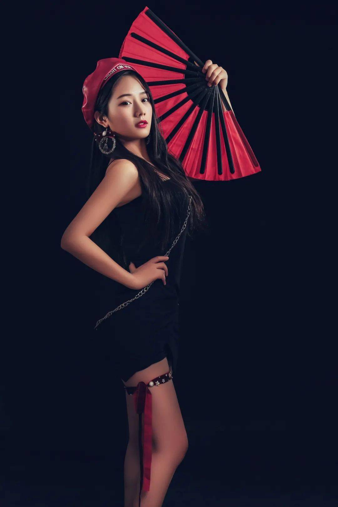 福利 | 【魔术大揭秘】原来你离距离真相只有......